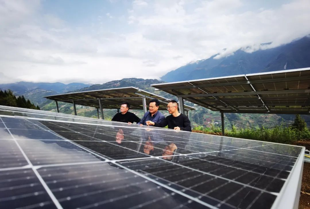 小小光伏板 做足村集体经济增收“大文章”