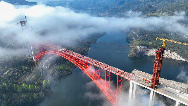 又一世界级大桥！ 贵州德余高速乌江特大桥主体贯通