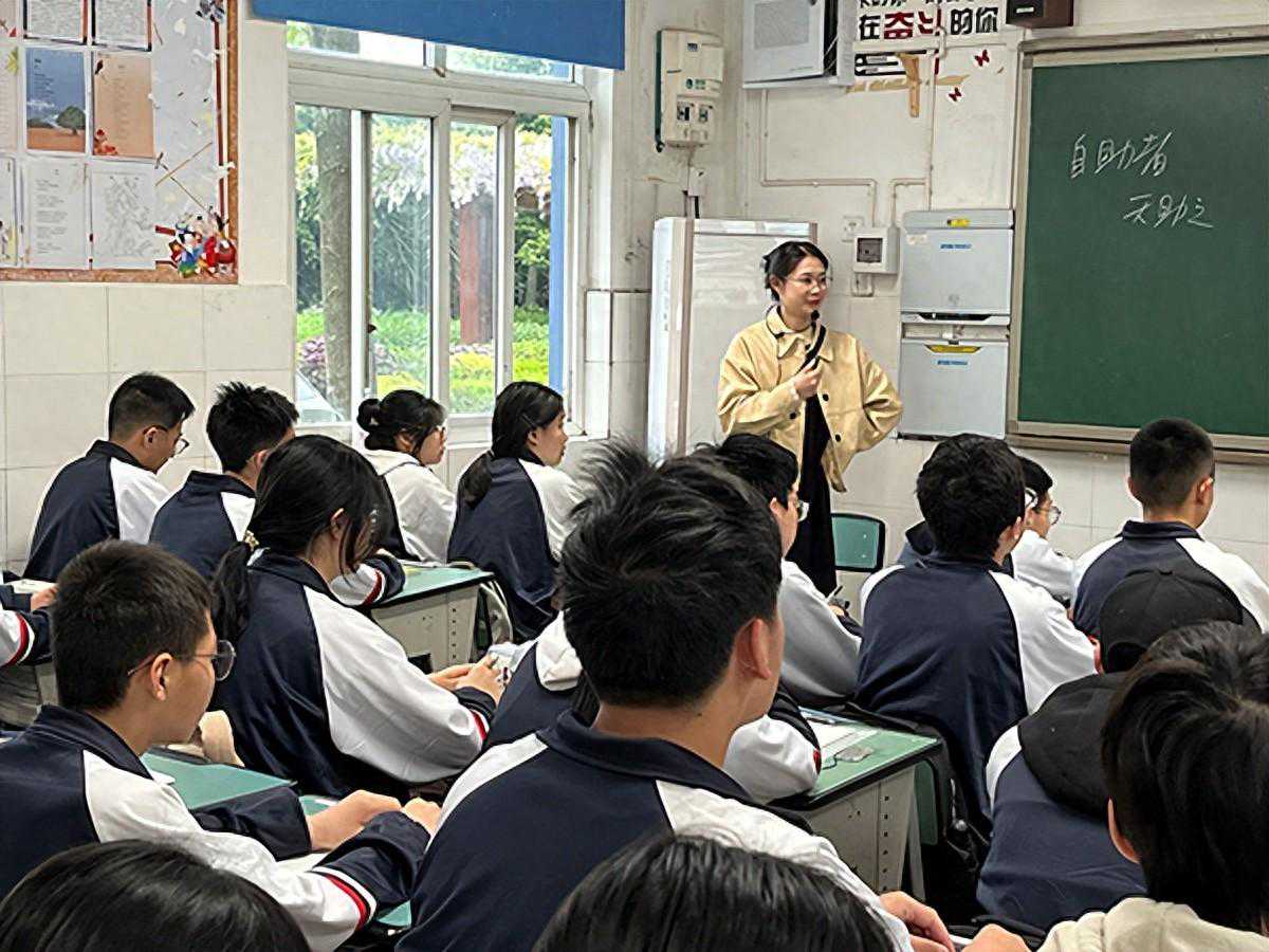 锤炼班主任心理辅导技能 点亮学生心灵明灯