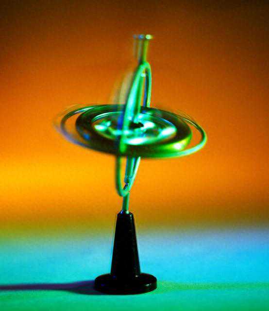 探索陀螺仪的发展历程：从机械装置到微型智能传感器