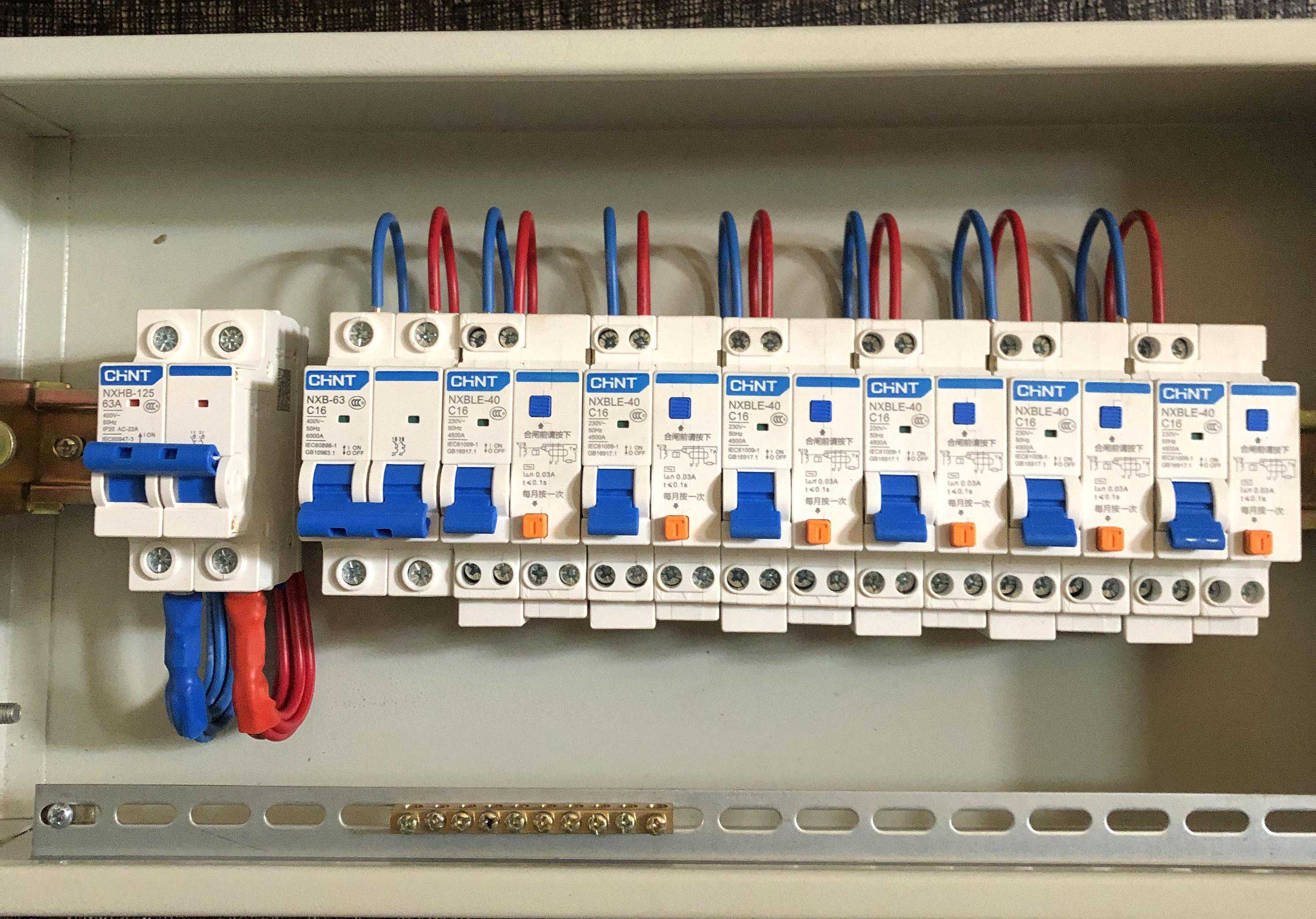 家庭电路用什么开关？不同的开关有什么用？主开关用漏保更好吗？