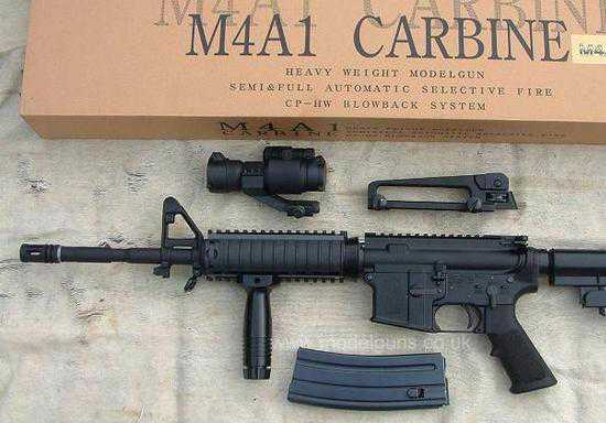 美军“游骑兵”：M4系列突击步枪