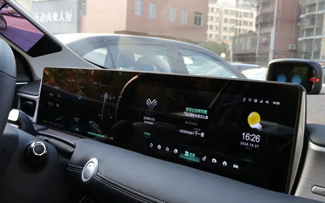 同为英特尔芯片，哪吒U Pro的车机体验怎么样？