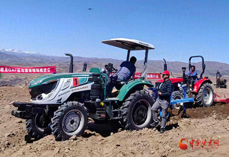 宕昌：“铁牛”闹春耕 科技助振兴