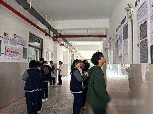 浙江金华鞋塘初中举行“科技向未来”科普系列活动