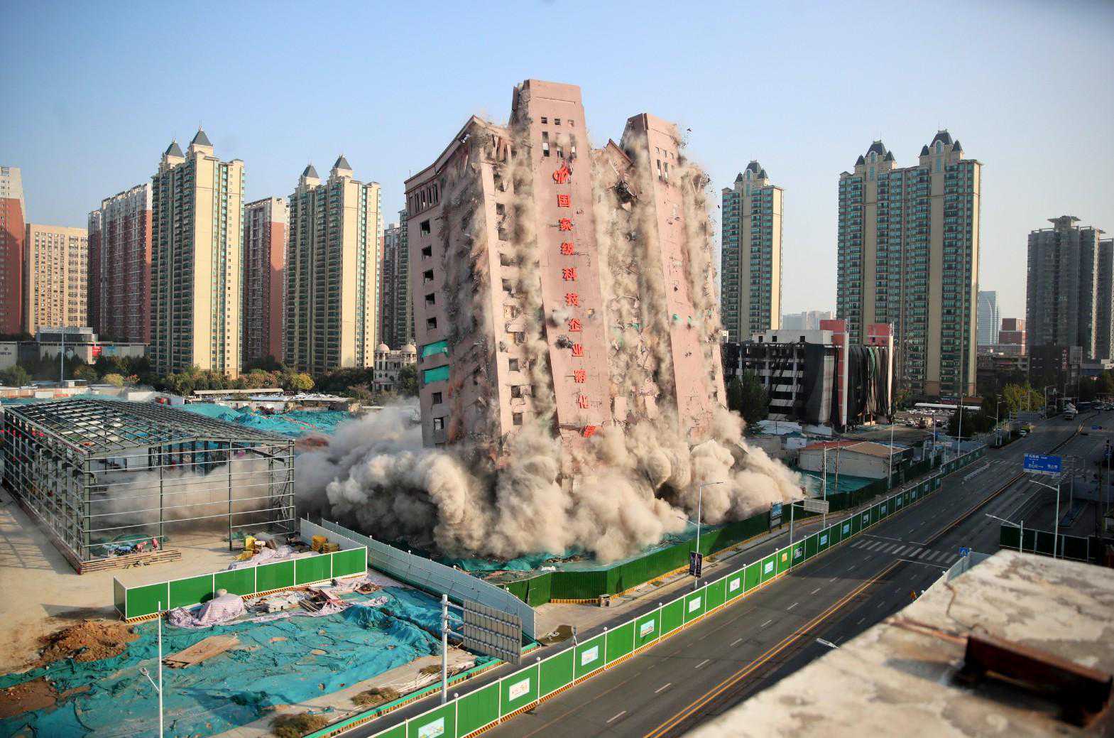 20年老楼爆破拆迁，河南科技市场原址未来将干啥？