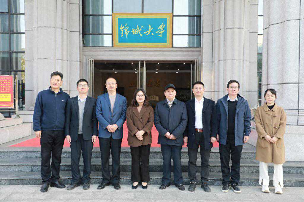 桂林信息科技学院副校长陈玲萍一行来访成都锦城学院