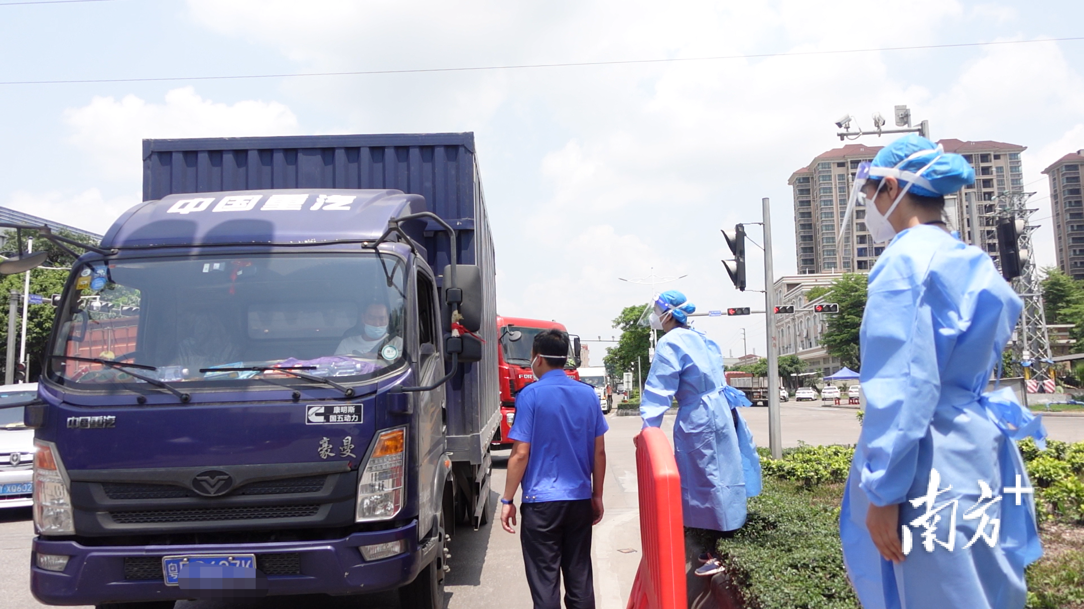特写｜管控中的南海西樵科技工业园：特别的生产，特需的生活