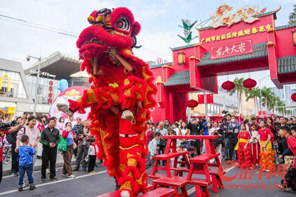 视频｜时间最长、规模最大、科技感十足，广州白云花市热闹开锣