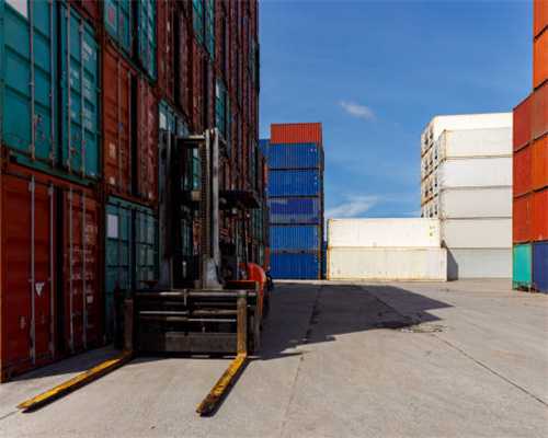 如何为航空业多元化，促进劳动力性别平衡