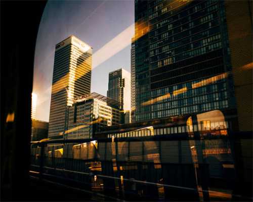 揭秘丨美到来不及截屏？巨幅国旗如何升起？据说烟花上有芯片……