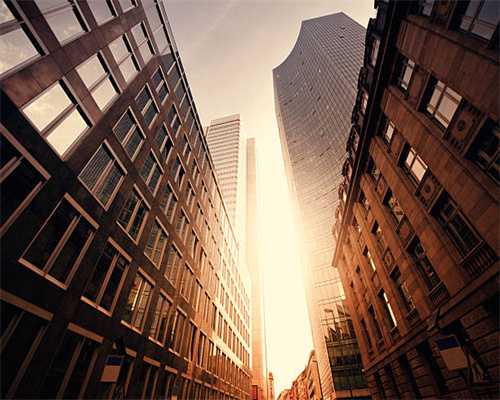 华为签约全球最大储能项目，深圳猎地和富士康当邻居｜百能云芯