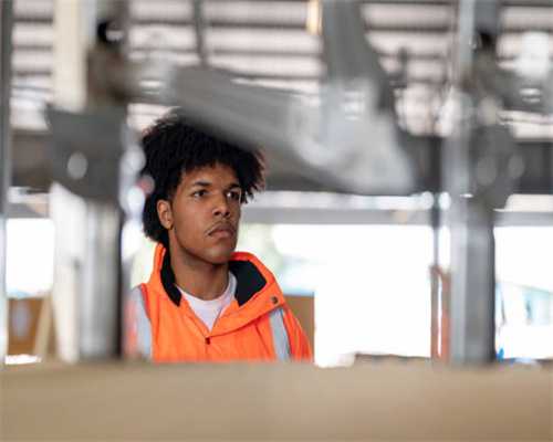 汝窑的真伪鉴定方法和独有特点，收藏汝窑首先你得真正懂汝窑！